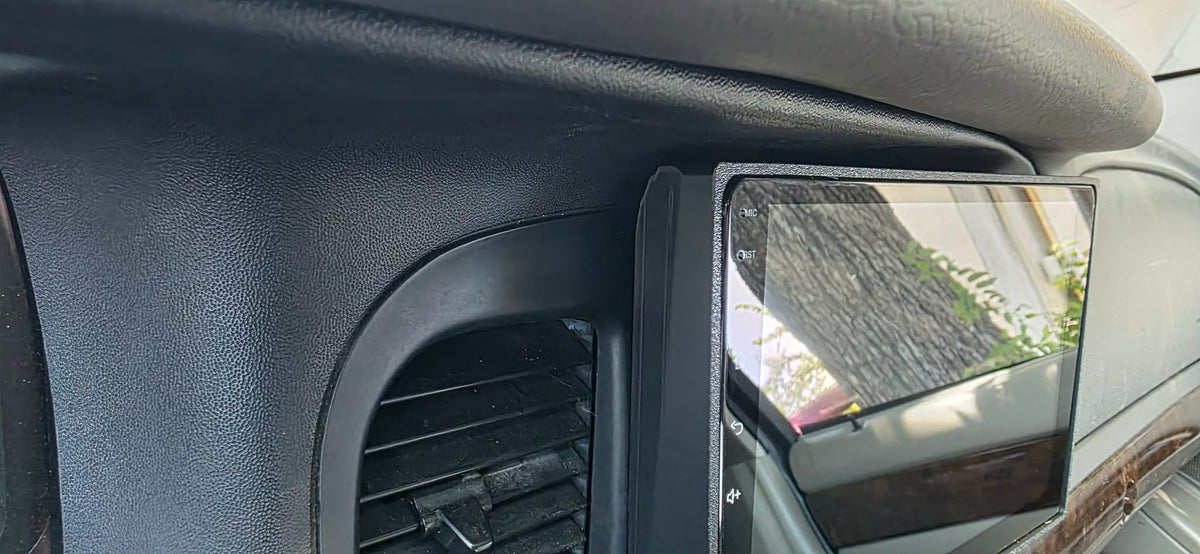 9 Inch Radio Insert for 1998-2011 Grand Marquis/ Crown Victoria