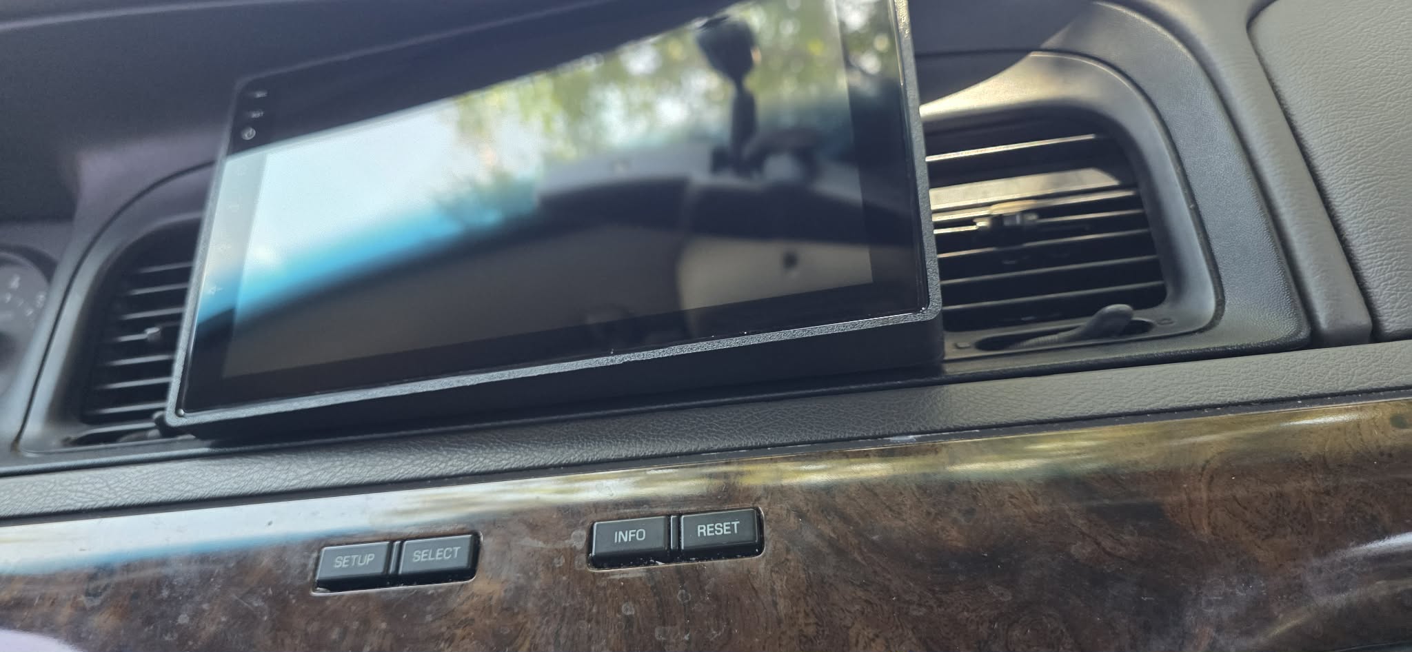 9 Inch Radio Insert for 1998-2011 Grand Marquis/ Crown Victoria